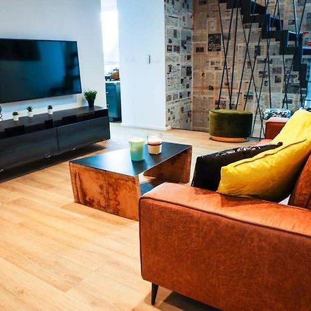 Amazon Corten Marche-en-Famenne Exterior foto